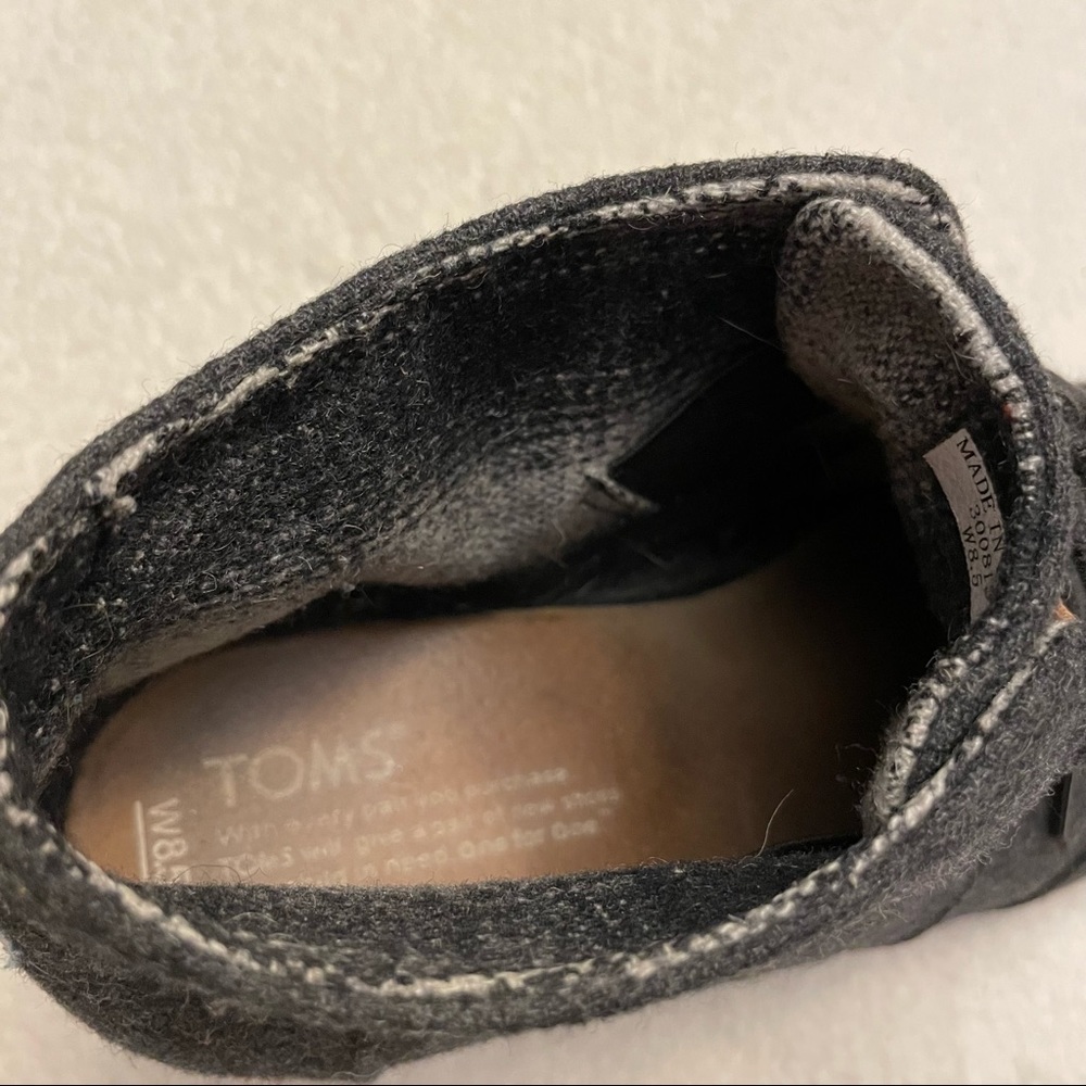 Toms Lace-up Gray Flannel Wedge Booties. Size 8.5 - Picture 5 of 9